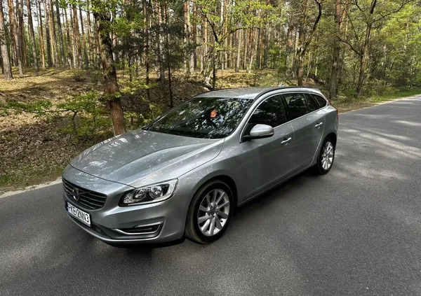 Volvo V60 cena 41000 przebieg: 208000, rok produkcji 2014 z Kępno małe 232